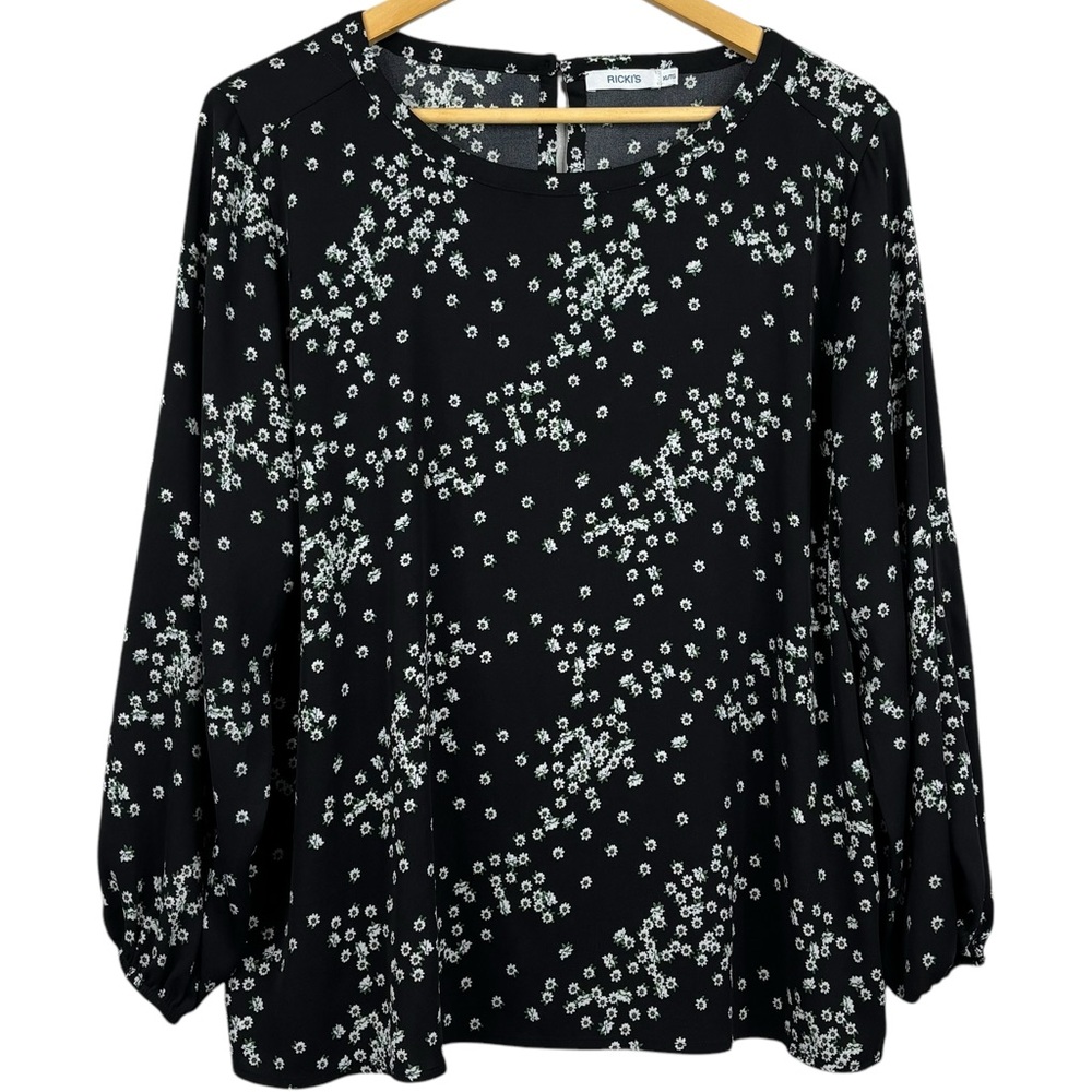 Ricki’s lightweight Black & Delicate White Flower Pattern 3/4 Sleeve Blouse 1X - Picture 1 of 7